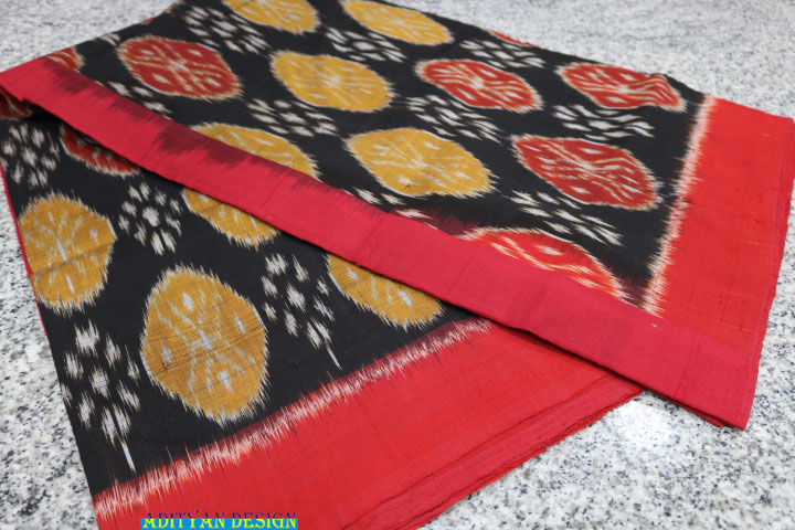 POCHAMPALLI IKKAT COTTON SAREE.