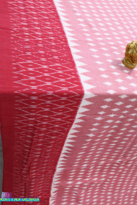 POCHAMPALLI IKKAT COTTON SAREE.