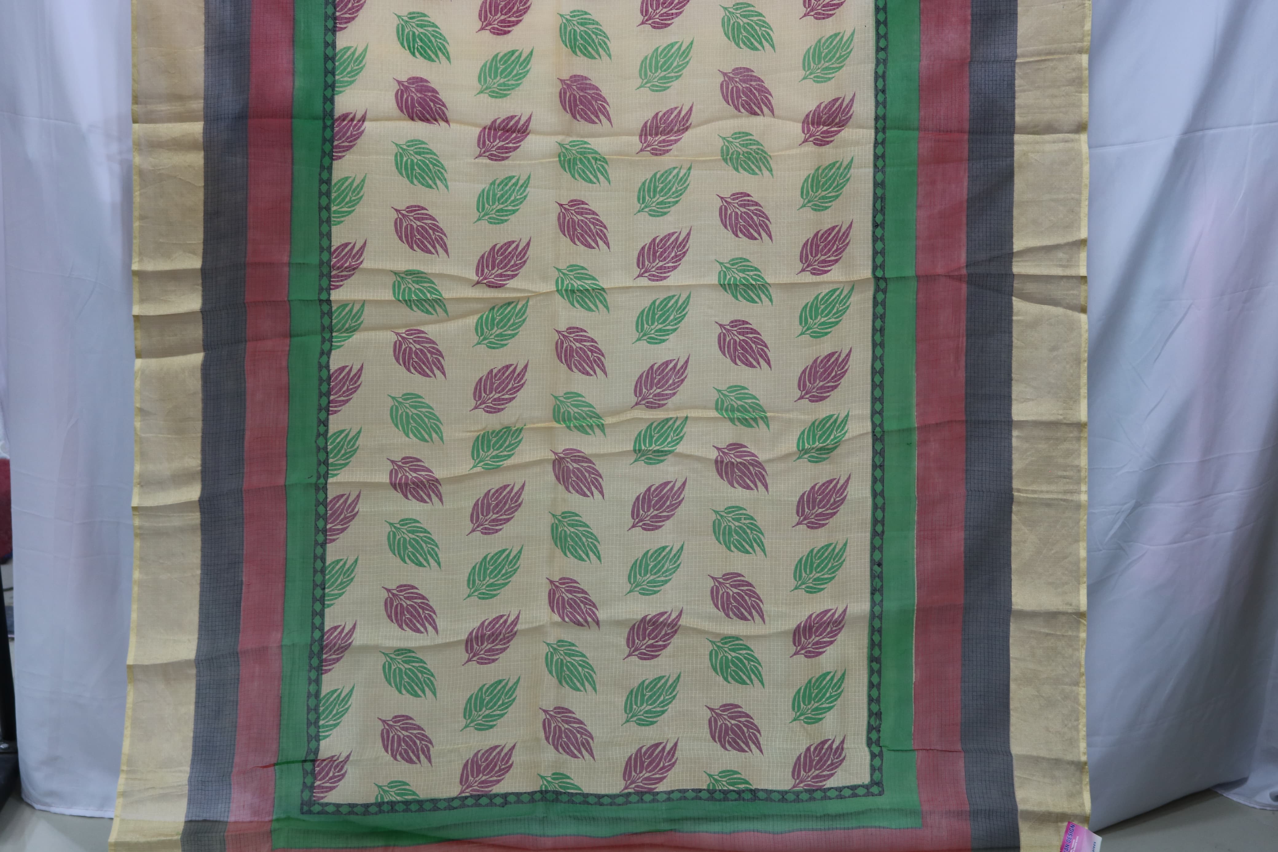 4 inchese jari border silk kota with pinte